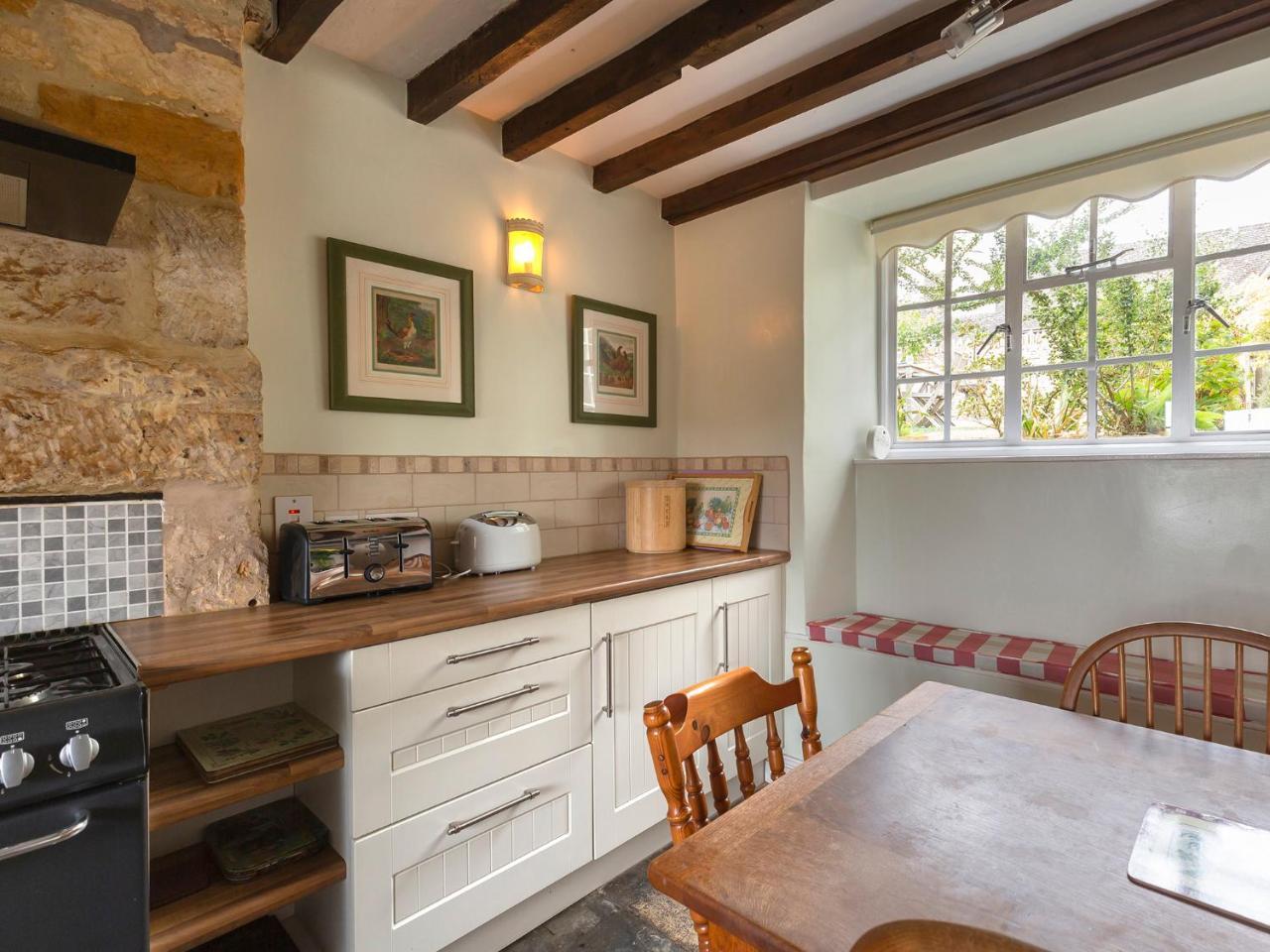 Pilgrim Cottage Bourton on the Hill Exterior foto