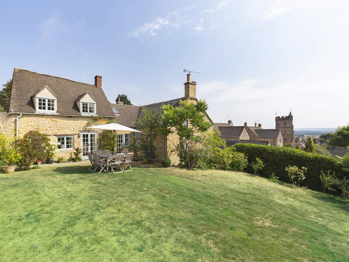 Pilgrim Cottage Bourton on the Hill Exterior foto